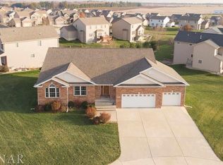 5001 Francesco Ln, Bloomington, IL 61705