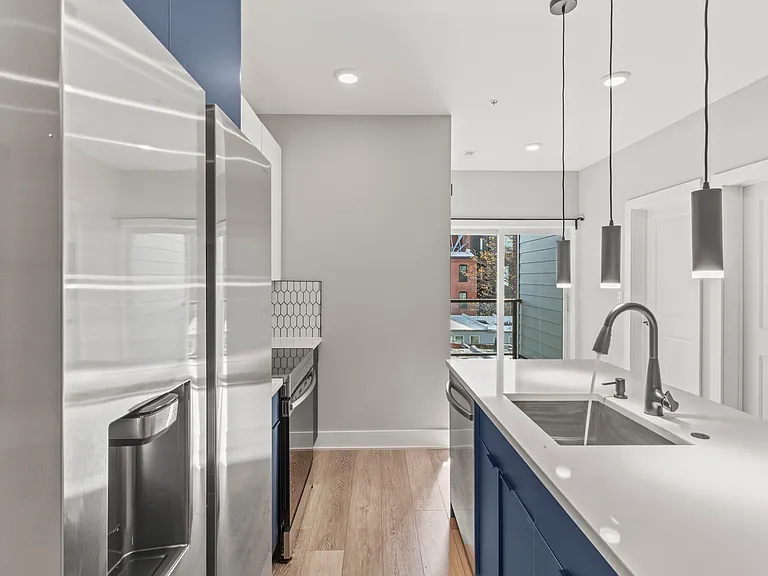 2624 Trenton Ave #305 — Photo 1