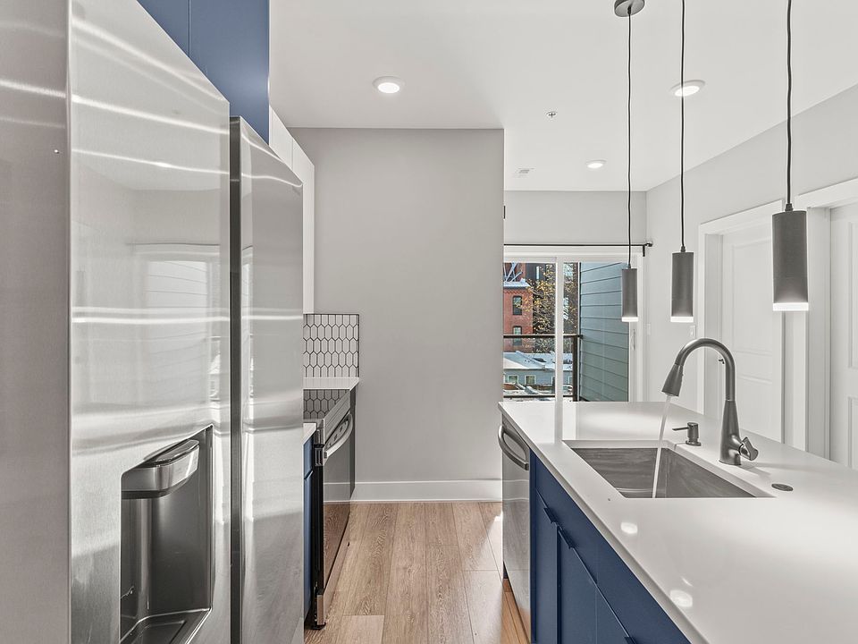 1st image of 2624 Trenton Ave #305