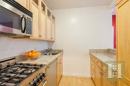 2nd image of 60 Tiffany Pl APT 1H