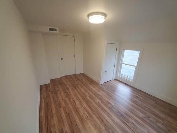 4th image of 1512 Columbia St