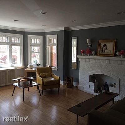 4th image of 1628 W Columbia Ave