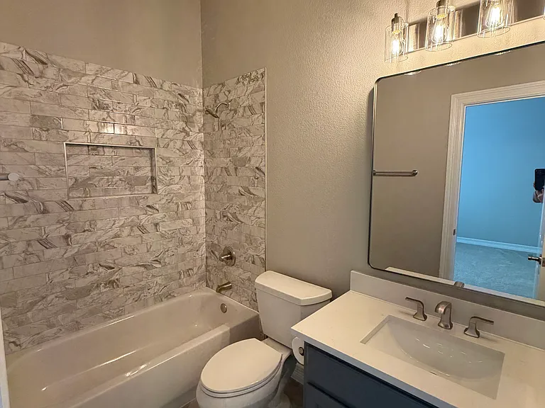 3469 Howell St — Photo 10