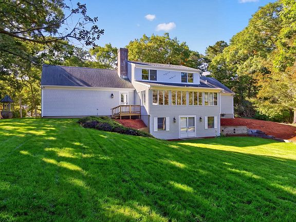 2nd image of 32 Pleasant Bay Road