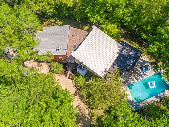 3rd image of 680 Willow Dr S