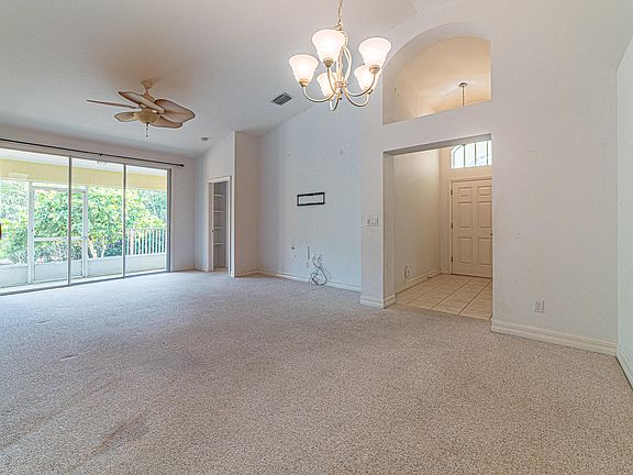 5th image of 471 Moray Pl #471