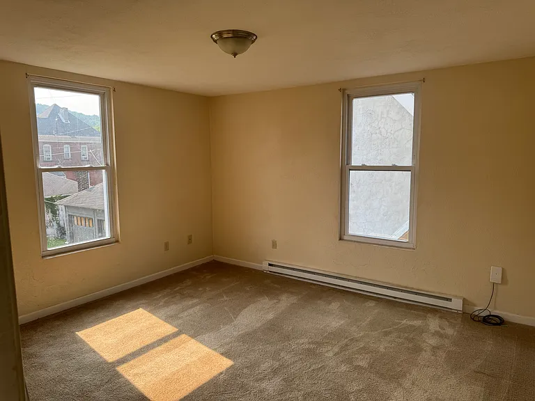 511 Race St #2 — Photo 5