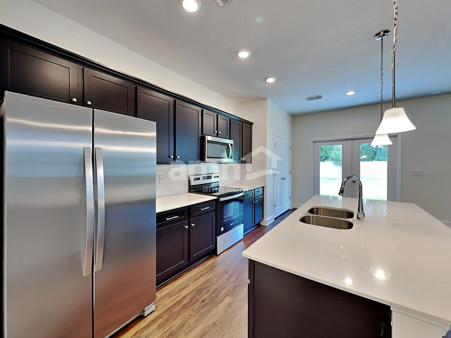 4 bed, 2.5 bath, 1977 sqft, $2,470 — Photo 3