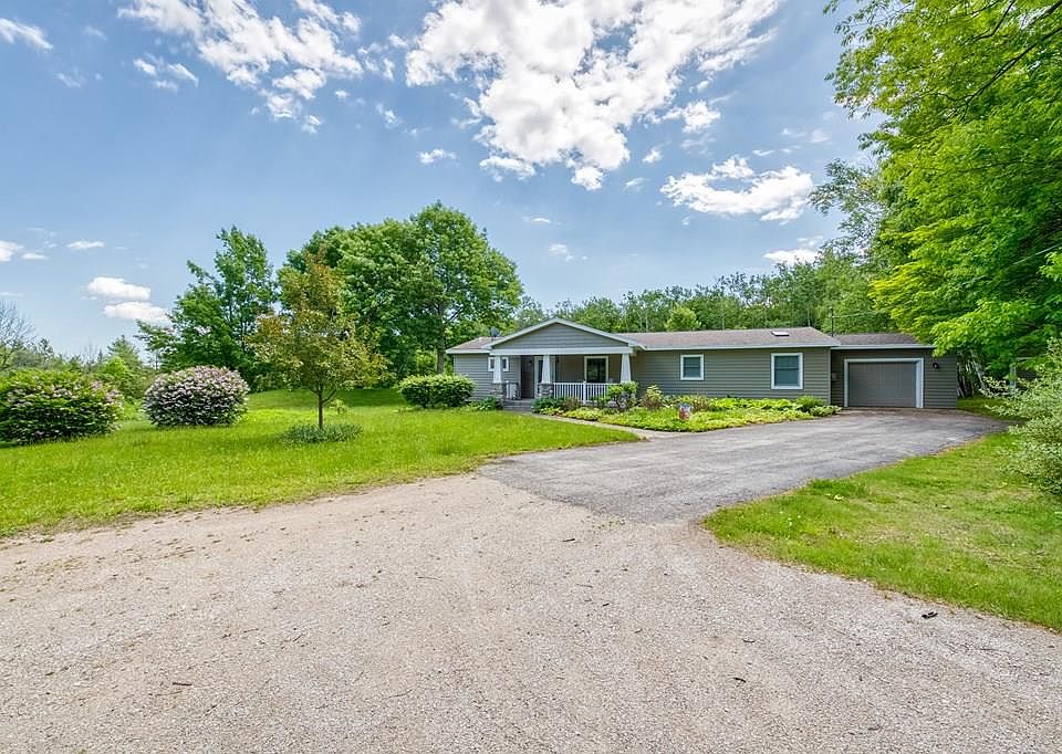 1st image of 2109 Porcupine Bay Rd