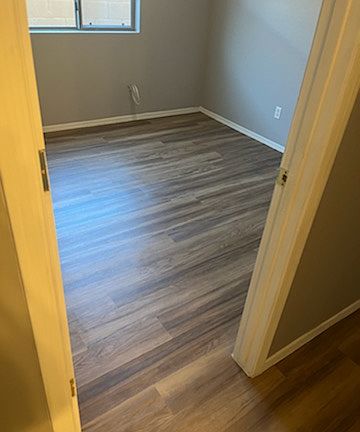 4th image of 9916 W Southgate Ave