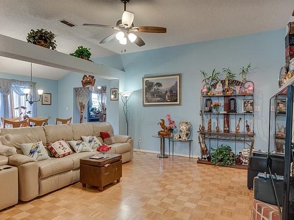 5th image of 6817 Millwood St