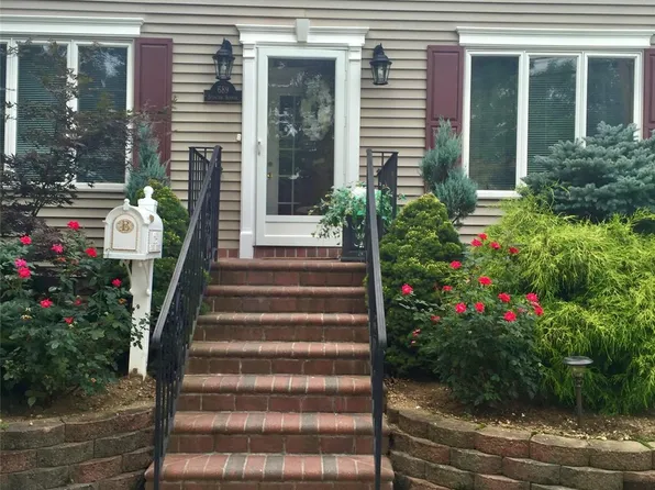 689 Stanton Avenue, North Baldwin, NY 11510