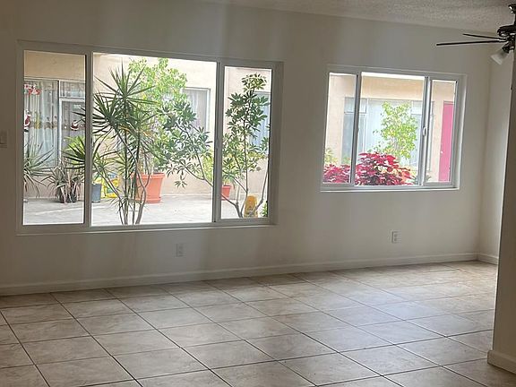 4th image of 327 S Alexandria Ave #7.5