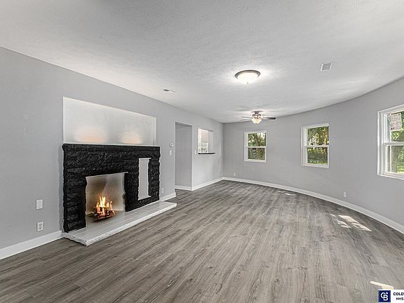 3rd image of 3939 N 41st St