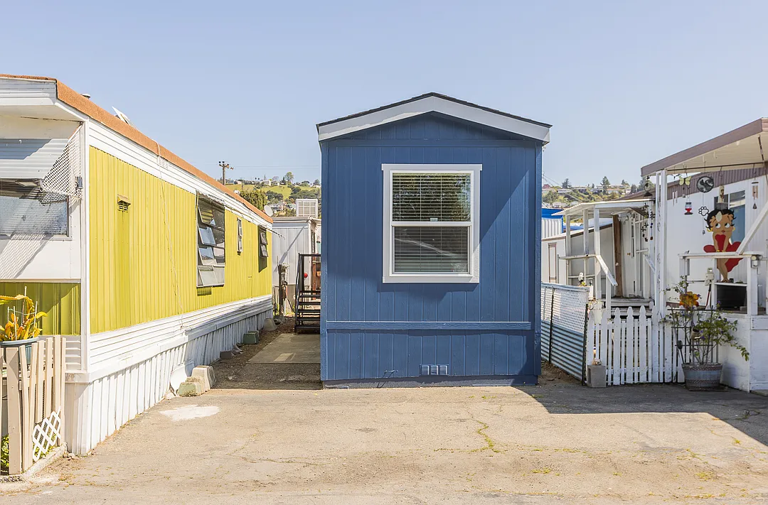 1 bed, 350 sqft, $1,895 — Photo 1