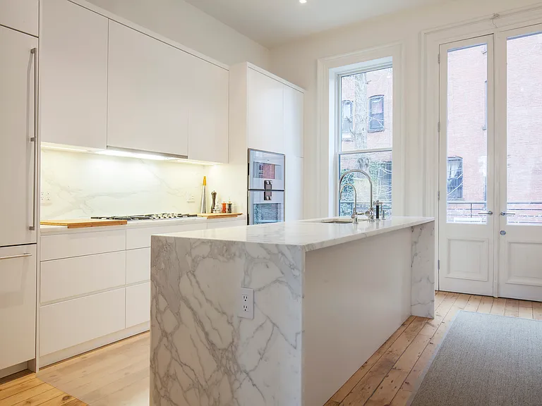 189 6th Ave #TOWNHOME — Photo 9