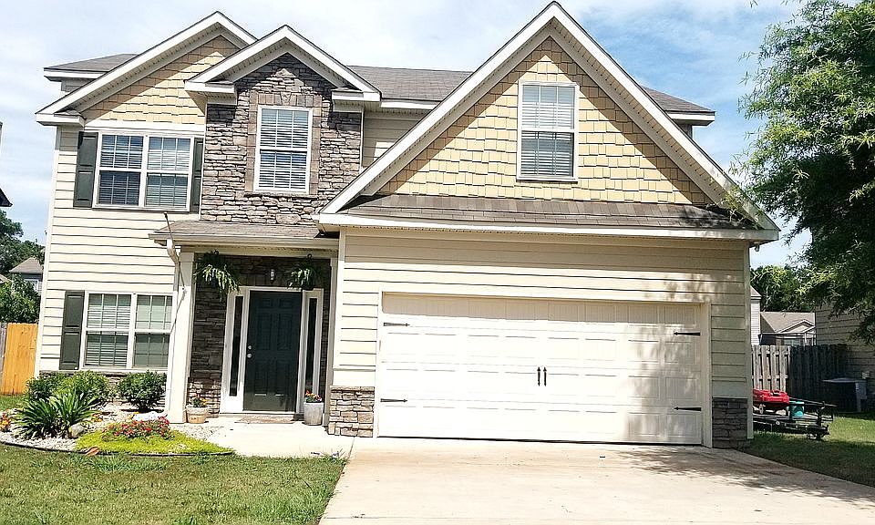 1st image of 115 Broomsedge Ln