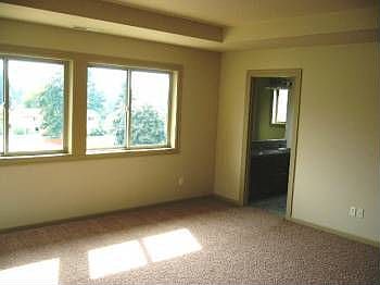 3rd image of 2205 NW 110th Cir