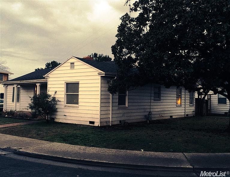 2nd image of 1808 Bishop St