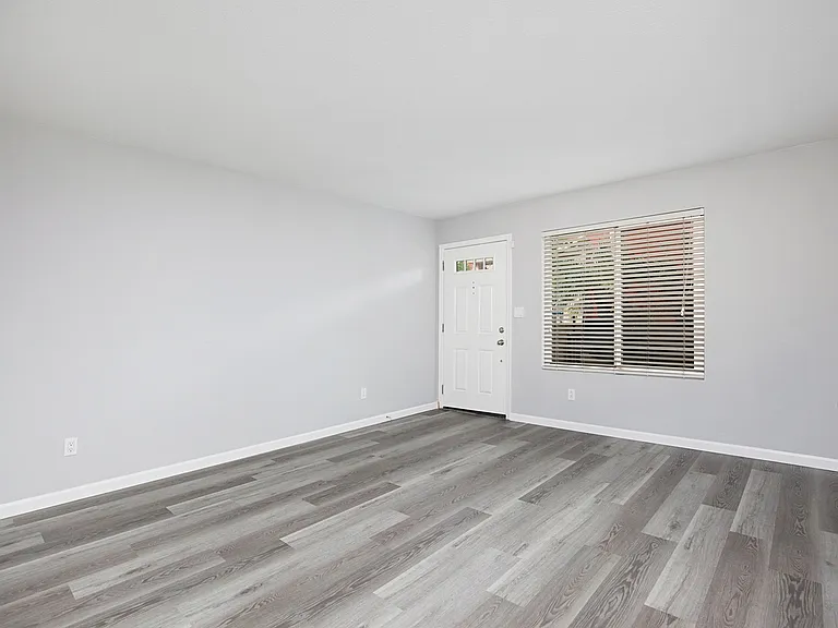 4463 Home Ave #4 — Photo 5