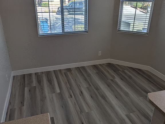 Kitchen dining area