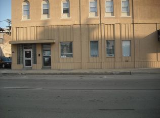 202 W Main St, Freeport, IL 61032