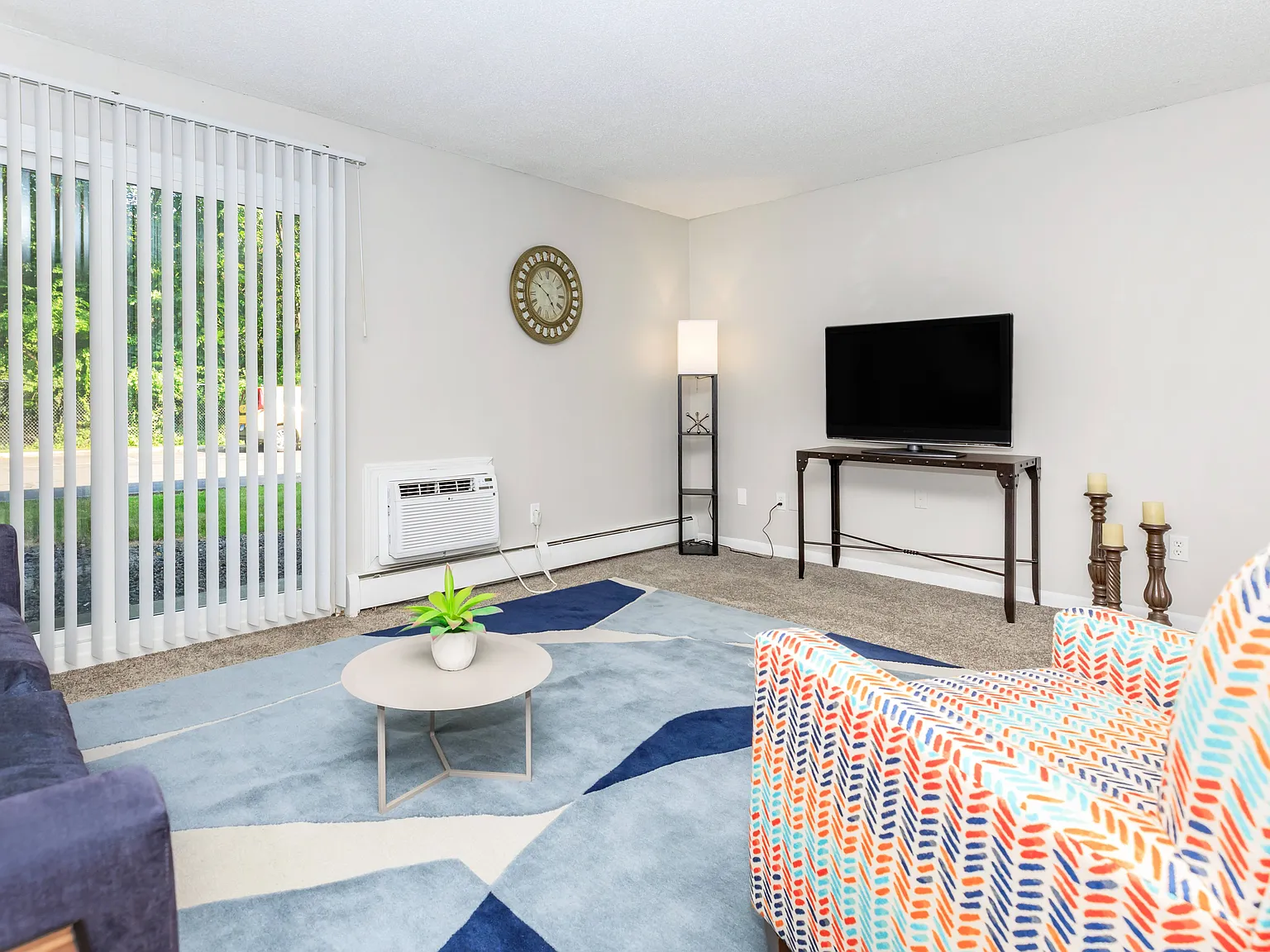 Rivers Edge Apartments — Photo 3