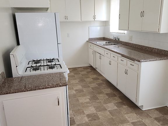 4th image of 613 E Washington Blvd APT 16