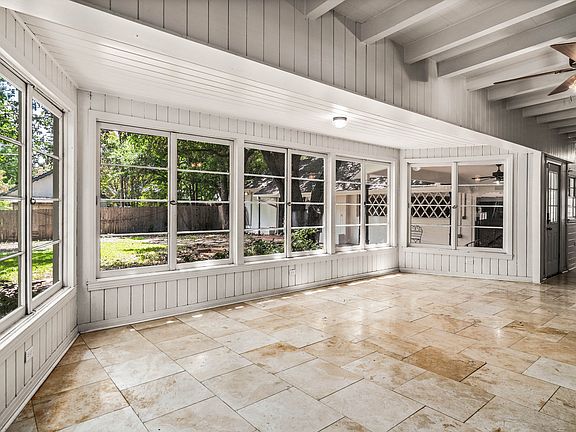 4th image of 3700 Chateau Ave
