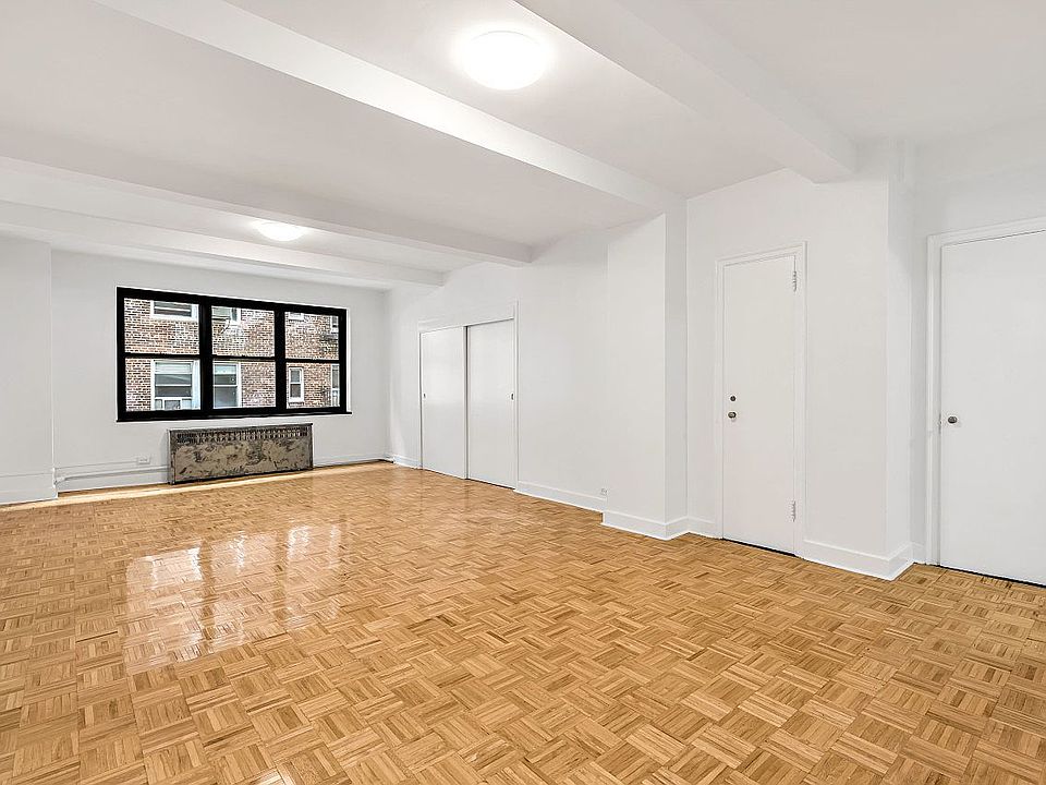1st image of 310 E 44th St APT 401