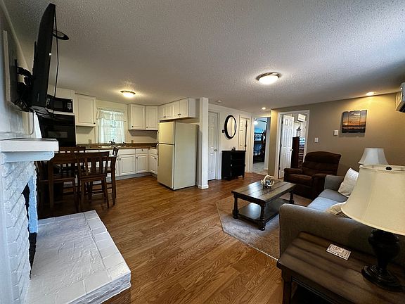5th image of 253 White Ln