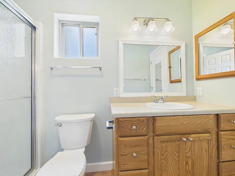 245 Johnson St — Photo 14