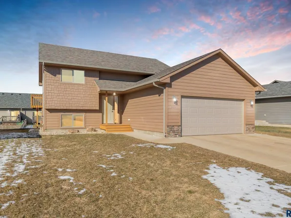 409 Lien Ave, Harrisburg, SD 57032