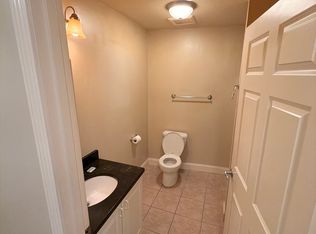 80 Middle St #102, Gloucester, MA 01930