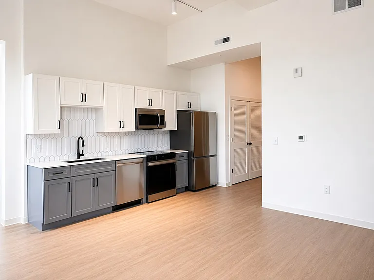 Textile Lofts — Photo 22