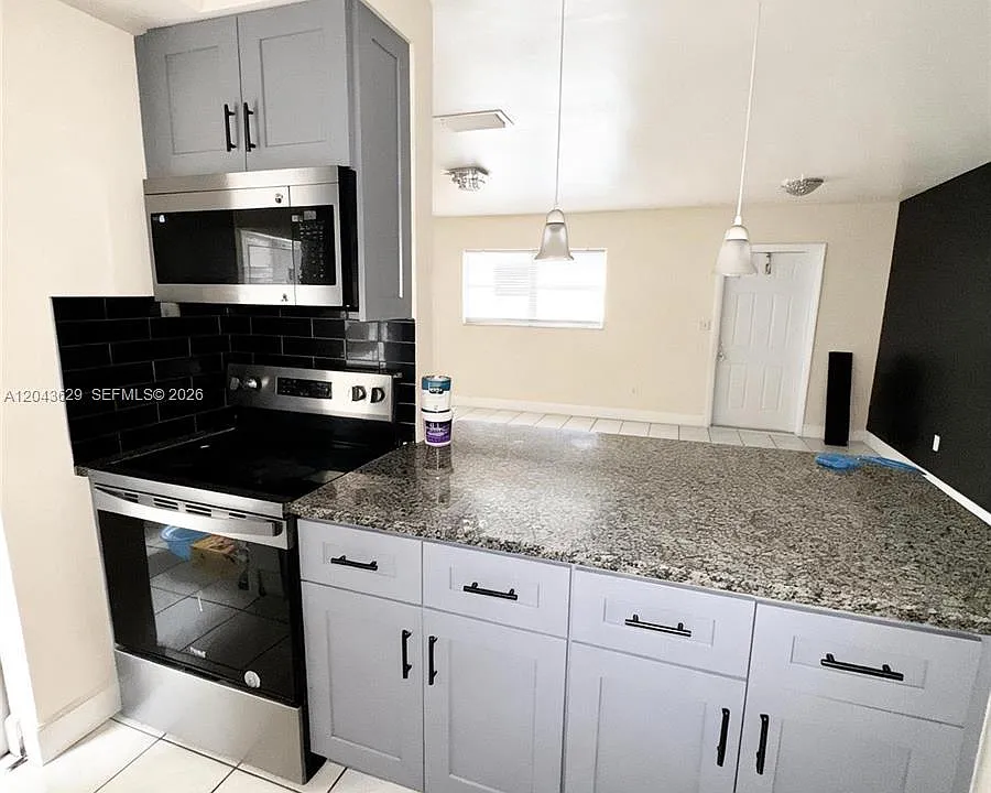 5912-5914 Fillmore St #1