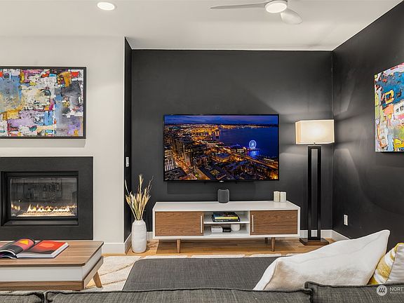 3rd image of 315 W Galer Street #101