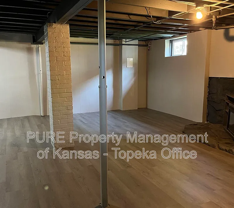 3 bed, 2.0 bath, 1450 sqft, $1,525 — Photo 2