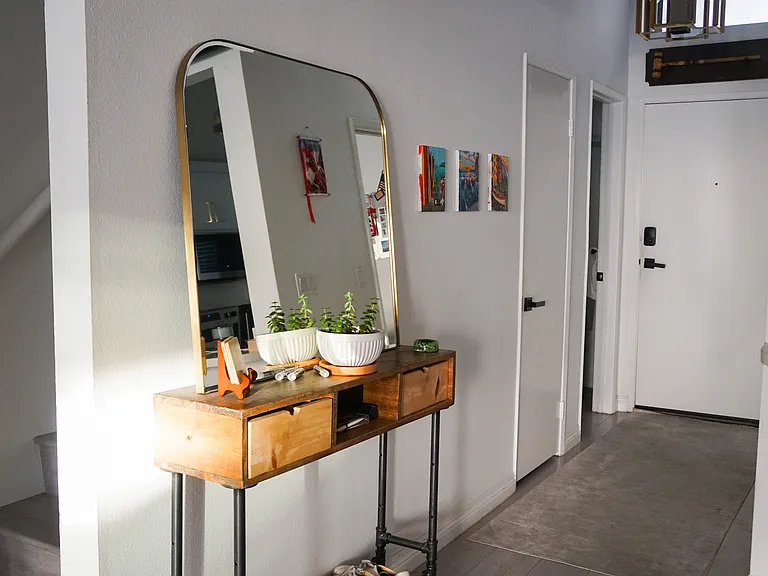1900 Vine St #303 — Photo 7