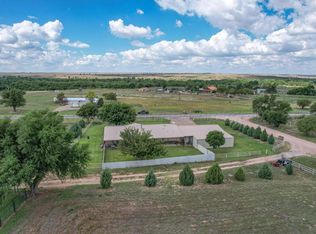 1410 N Main St, Lefors, TX 79054