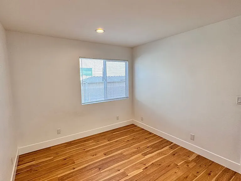 3951 Howard Ave — Photo 6