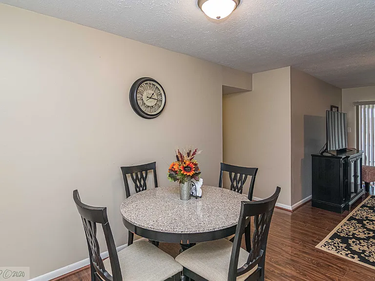 103 E Lockhaven Dr #D — Photo 9