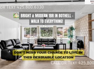 1129 207th Pl SE #B, Bothell, WA 98012