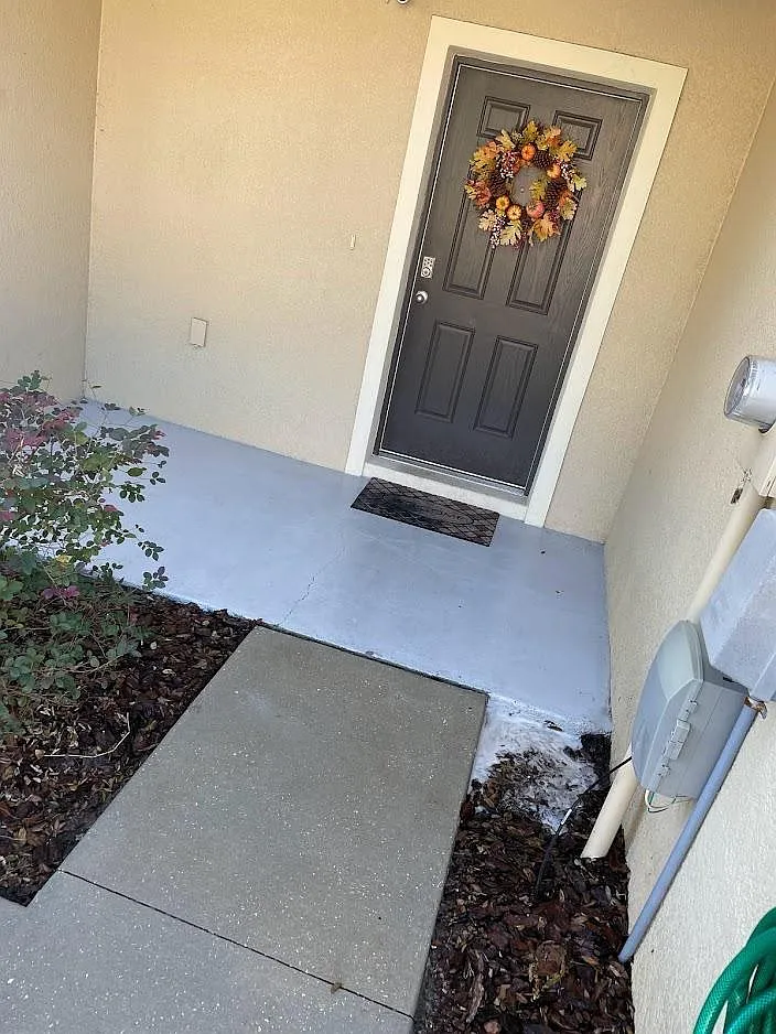 Hound Chase Dr, Gibsonton — Photo 2
