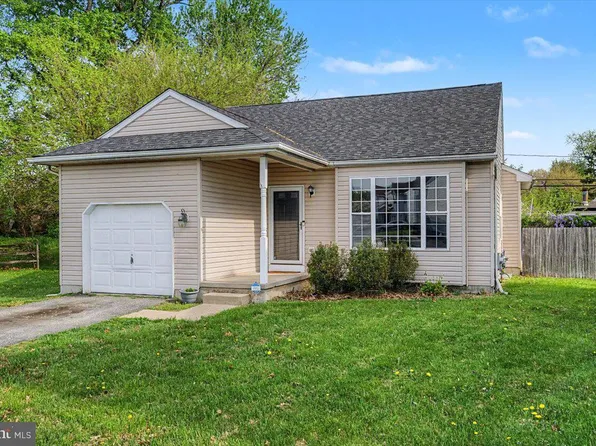 143 N Katrin Cir, New Castle, DE 19720