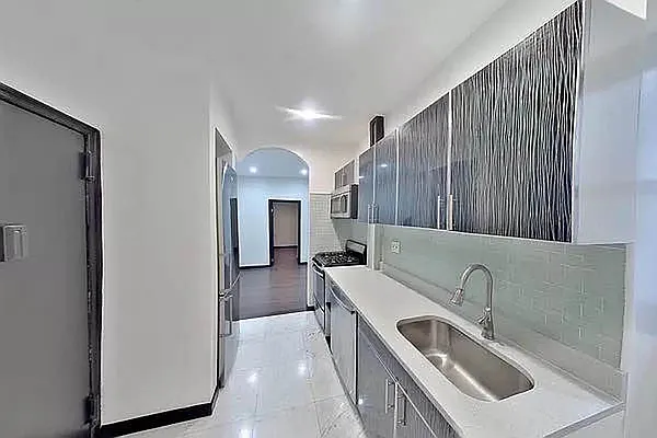 Rented by Oxford Property Group | media 12