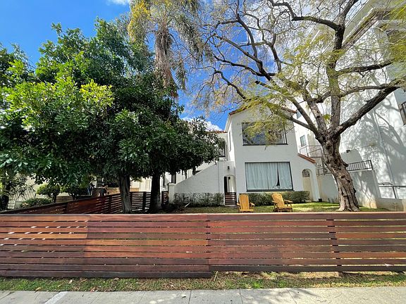 5th image of 1833 Kelton Ave