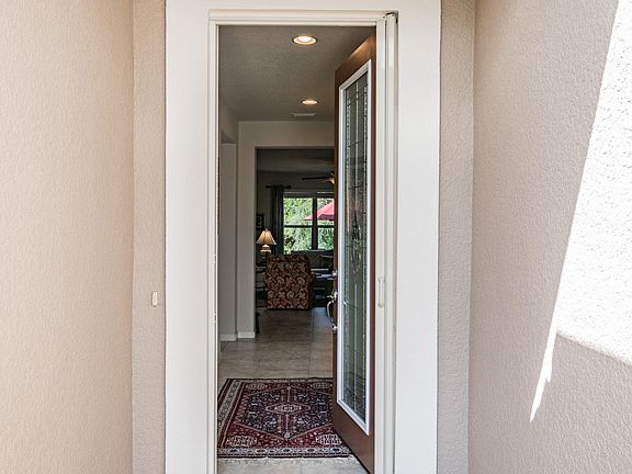5th image of 261 Woodhurst Dr