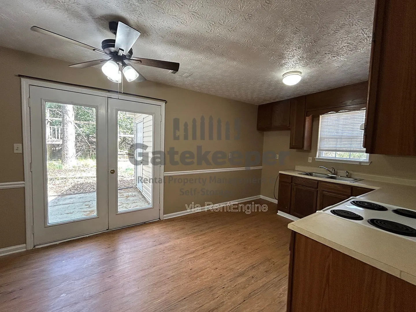 3 bed, 2.5 bath, 1506 sqft, $1,900 — Photo 4