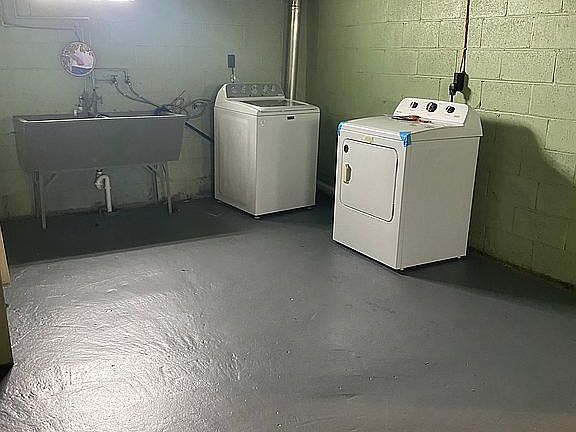 New washer and dryer set